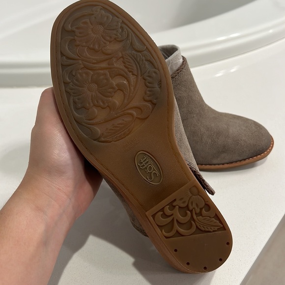 New Sofft Samarie Slide Booties - Picture 5 of 5